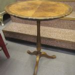 702 7253 PEDESTAL TABLE